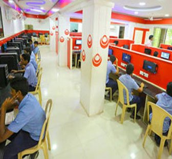 Computer Lab - <b>CEOA</b> Matriculation School Madurai Image